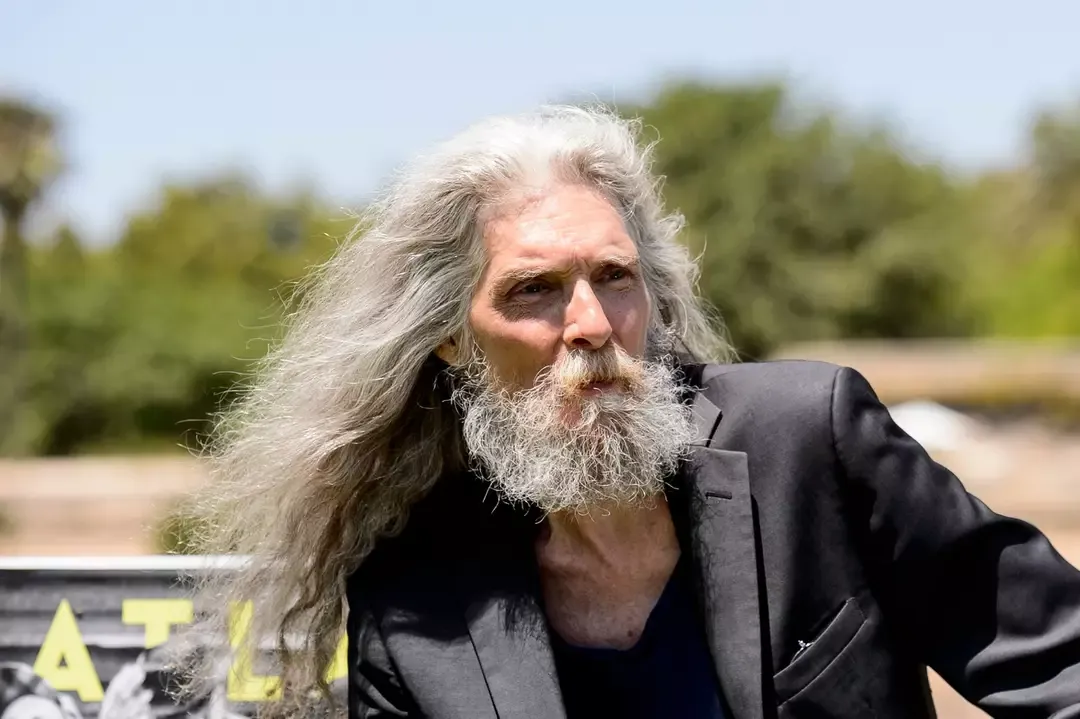 A vida trágica do ator que foi considerado o “garoto mais bo