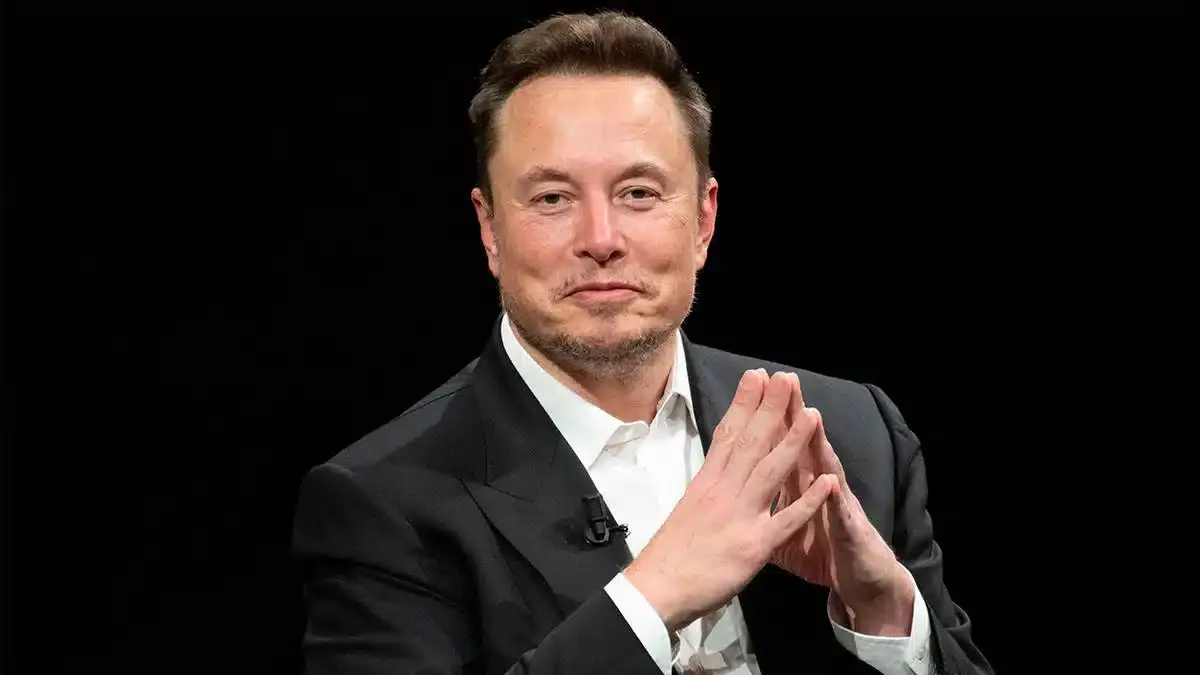 Adeus aos feriados e ao descanso: Elon Musk e um dos donos d