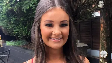 Adolescente morreu após uma noite fora achando que o sintoma