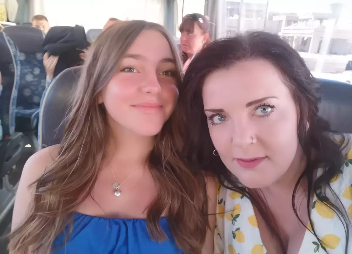Adolescente rotulada como ‘dramática’ antes de morrer; mãe r