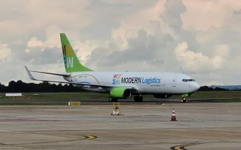 Aeroporto de Viracopos, em Campinas, é fechado após pouso de emergência de Boeing 737