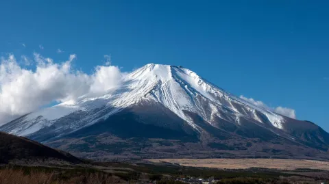 Alpinista precisa ser resgatado do Monte Fuji duas vezes em 