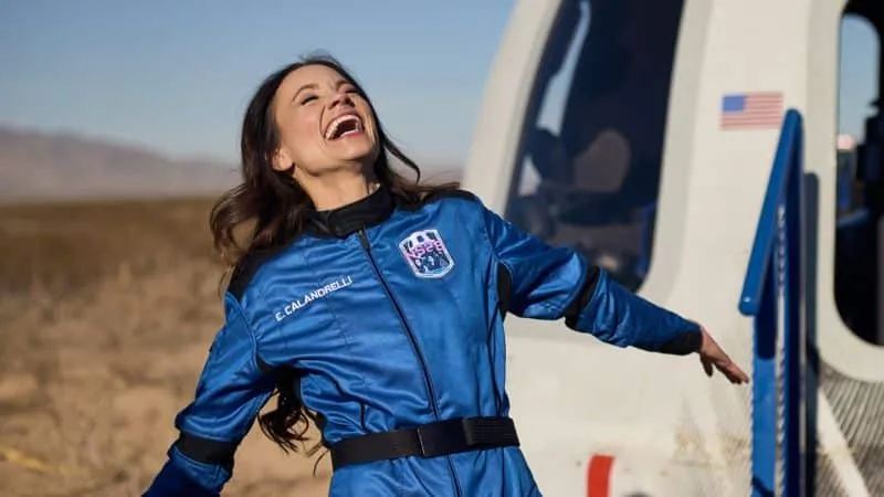 Astronauta mulher é lançada ao espaço pela primeira vez a 3.