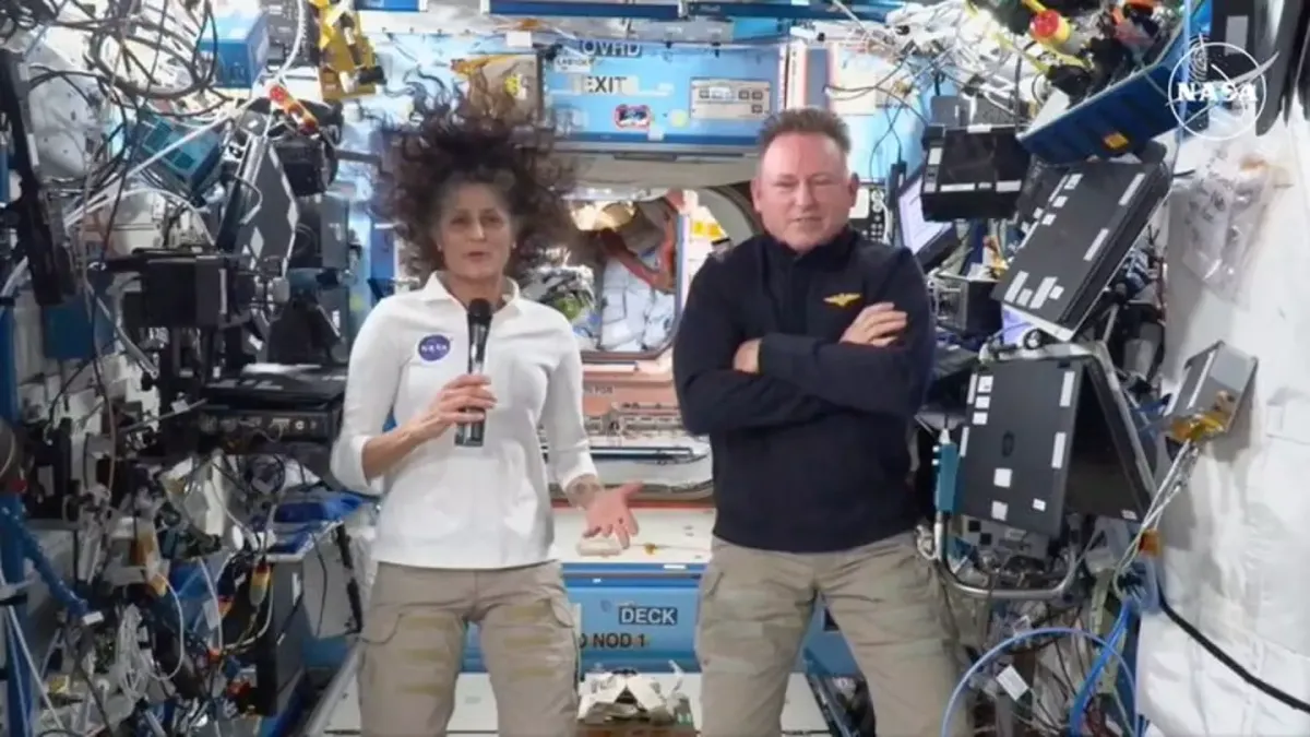 Astronautas presos no espaço há mais de 6 meses divulgam atu