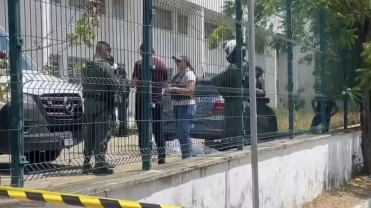 Ataque a tiros em escola de Sobral (CE) deixa dois alunos mo