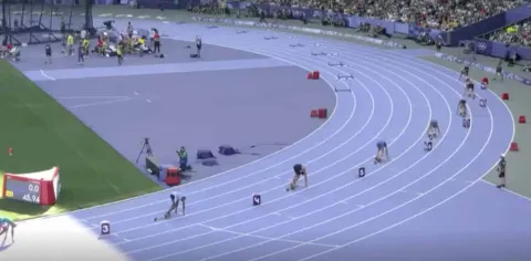 Atletismo: Por que cada atleta larga de um ponto diferente?