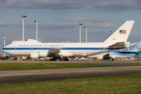 Avião do “dia do juízo final” é avistado sobre base nuclear