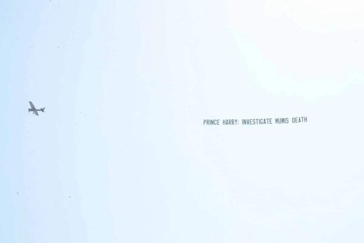 Banner misterioso pede que Harry investigue morte de Diana