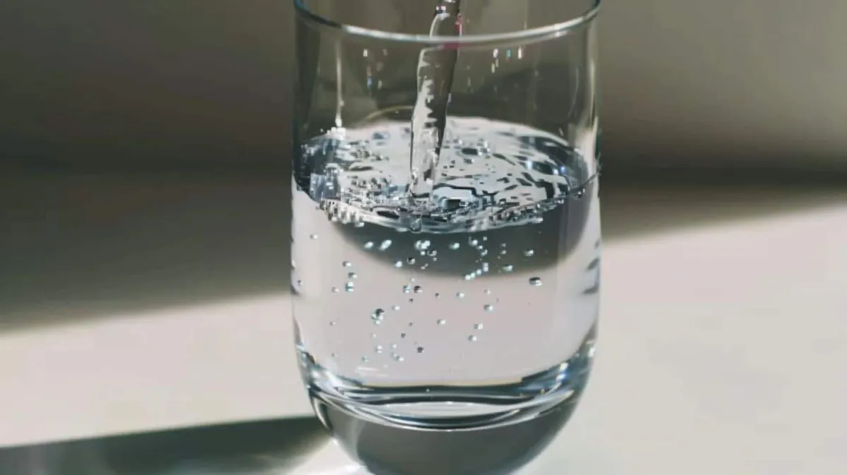 Beber muita água pode matá-lo