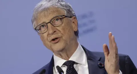 Bill Gates diz como a IA resolverá problemas em duas profiss