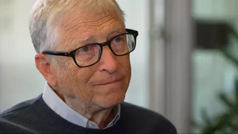 Bill Gates se pronuncia oficialmente sobre as acusações envolvendo Epstein após arquivos alegarem que ele teria contraído DSTs de garotas russas