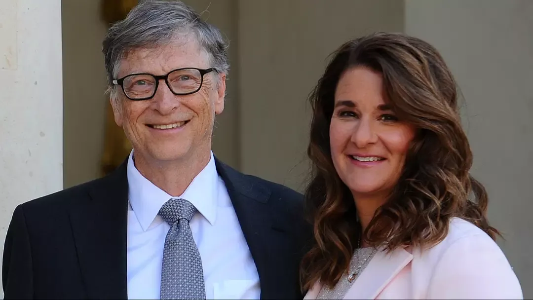 Bill Gates teria contraído uma DST de garotas russas e tent