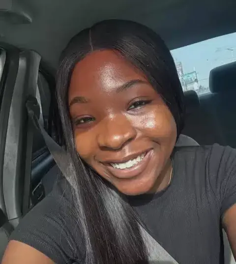 Candidata do The Voice morre aos 26 anos após ser picada por uma cobra enquanto dormia