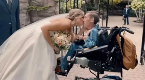 Casal responde a críticos que questionam o casamento, alegan