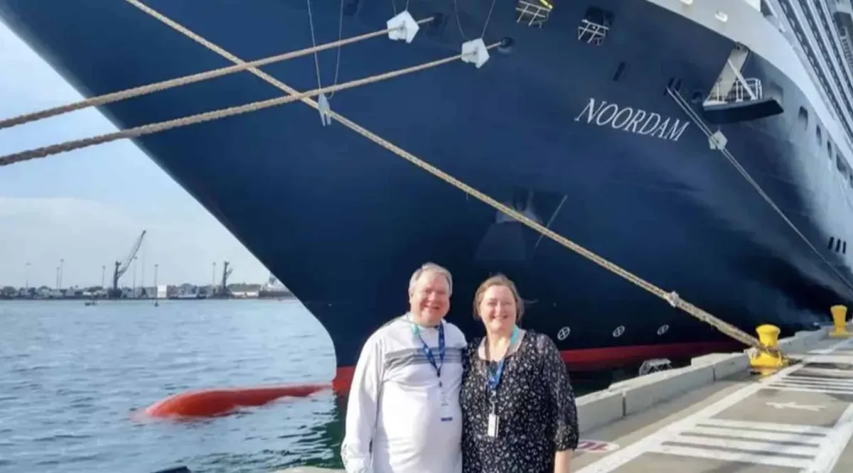 Casal vendeu a casa e toda a vida que tinham para morar em u