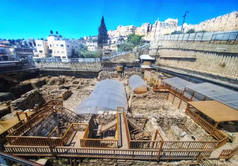 Descoberta estrutura ‘monumental’ de 3.000 anos que confirma