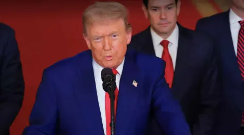 Donald Trump emite declaração surpreendente após o Irã ataca