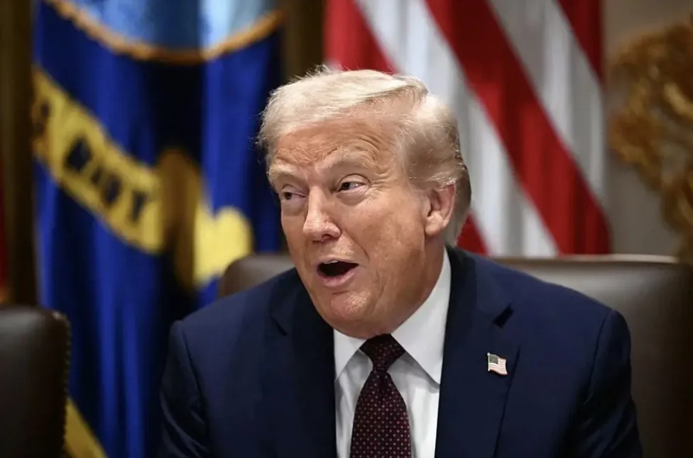 Donald Trump quebra o silêncio após rumores bizarros de sua