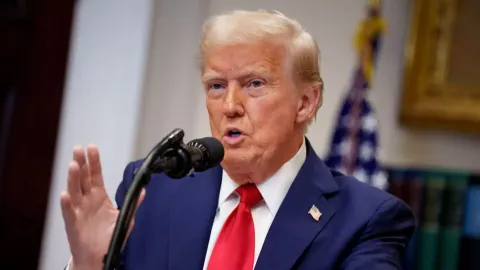 Donald Trump sugere ‘solução’ para o Canadá evitar tarifas e