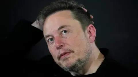 Elon Musk provavelmente se tornará o primeiro trilionário do