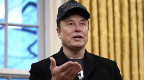 Elon Musk responde a Bill Gates após acusação de ‘matar cria