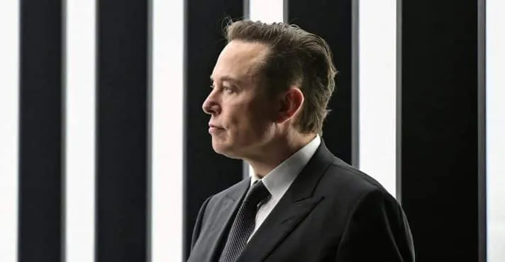 Elon Musk revela pergunta de entrevista que ele sempre faz p