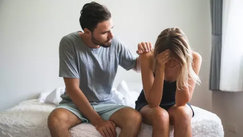 Especialista explica como acabar com o “phubbing” nos relaci