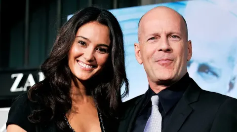 Esposa de Bruce Willis dá atualização comovente após explica