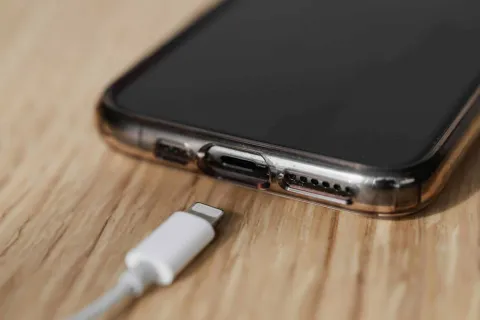 Este erro ao carregar o celular pode reduzir sua vida útil e