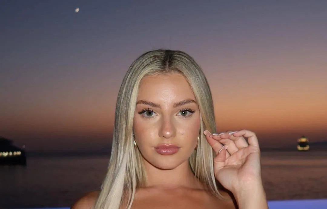 Estrela do OnlyFans fica “enojada” ao descobrir que um paren