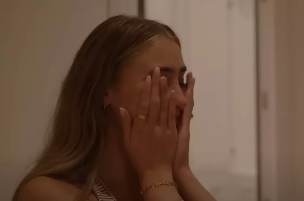 Estrela do OnlyFans que teve relações com 100 homens em 1 di