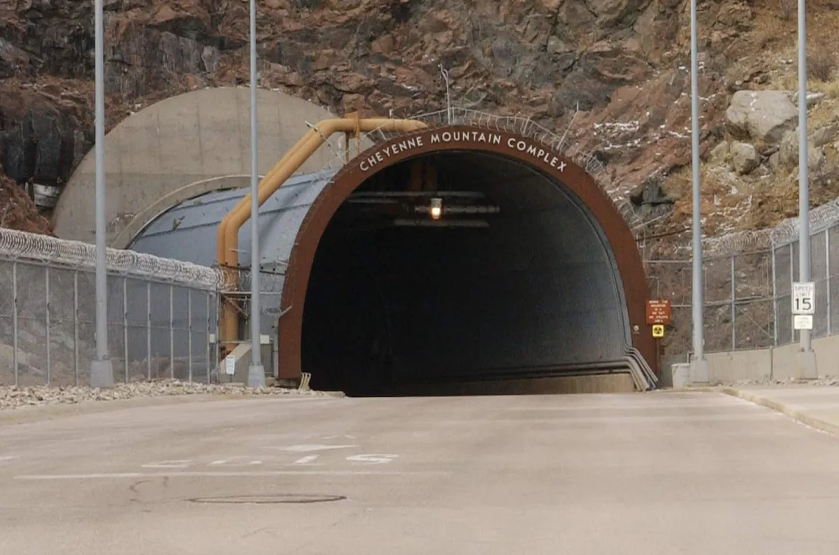 EUA teriam construído cidade subterrânea de US$ 21 trilhões