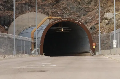 EUA teriam construído cidade subterrânea de US$ 21 trilhões 