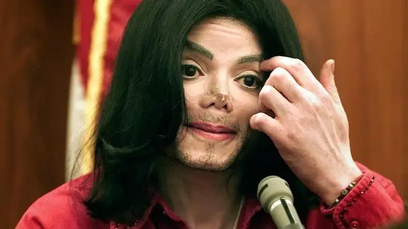 Ex-segurança de Michael Jackson revela por que o astro usava