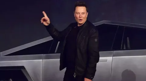 Família processa a Tesla de Elon Musk após alegar que os oss