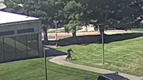 FBI divulga novas imagens arrepiantes do atirador de Charlie