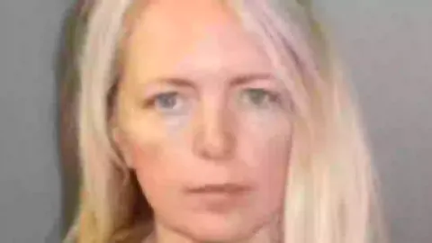 Filha é presa após mãe com demência ser morta por ataque em 