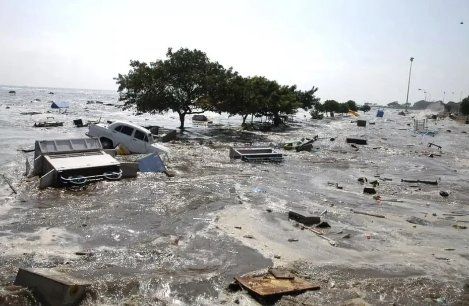 ‘Filmagem inédita’ do tsunami mortal que matou 220.000 pesso
