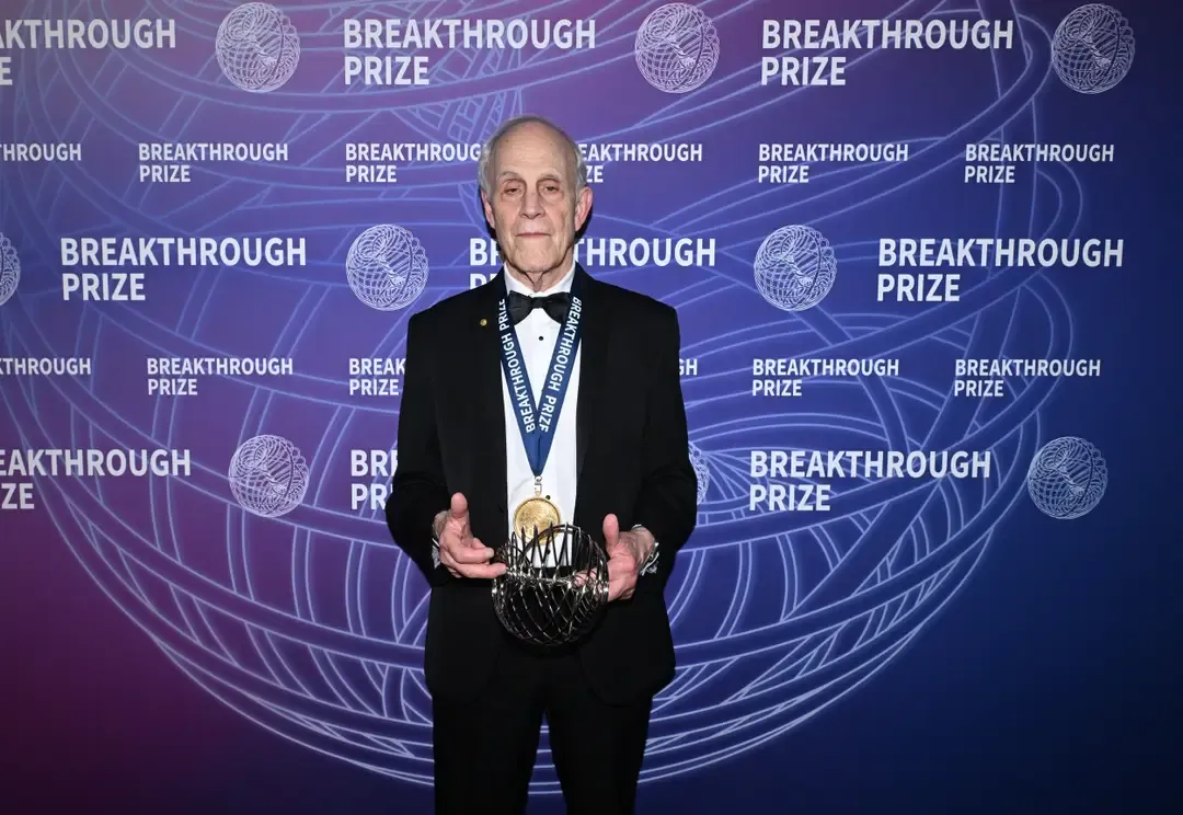 Físico vencedor do Prêmio Nobel prevê data para a destruição