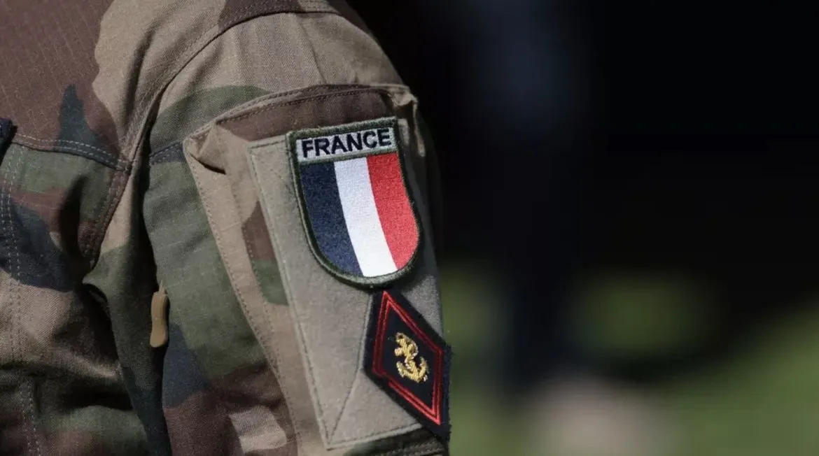 França ordena que hospitais estejam “prontos para a guerra”
