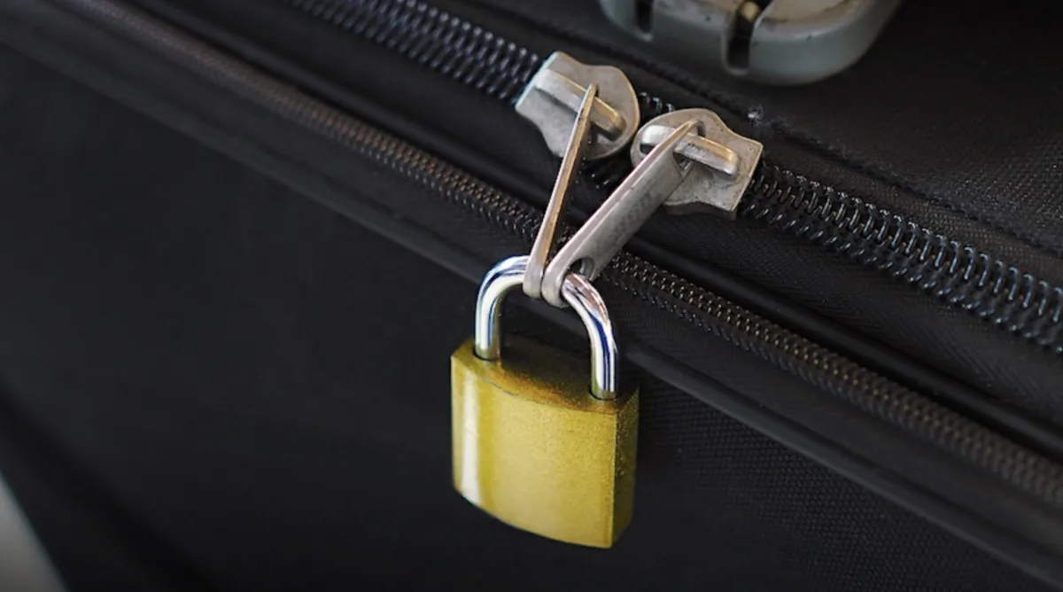 Funcionário da segurança do aeroporto explica por que você n