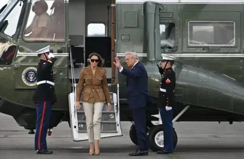 Helicóptero de Trump é forçado a fazer pouso de emergência c