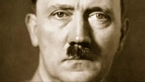 Hitler tinha um distúrbio sexual genético que causa micropên