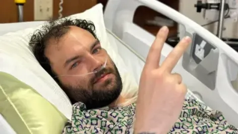 Homem, de 26 anos, com câncer intestinal e apenas 10% de cha
