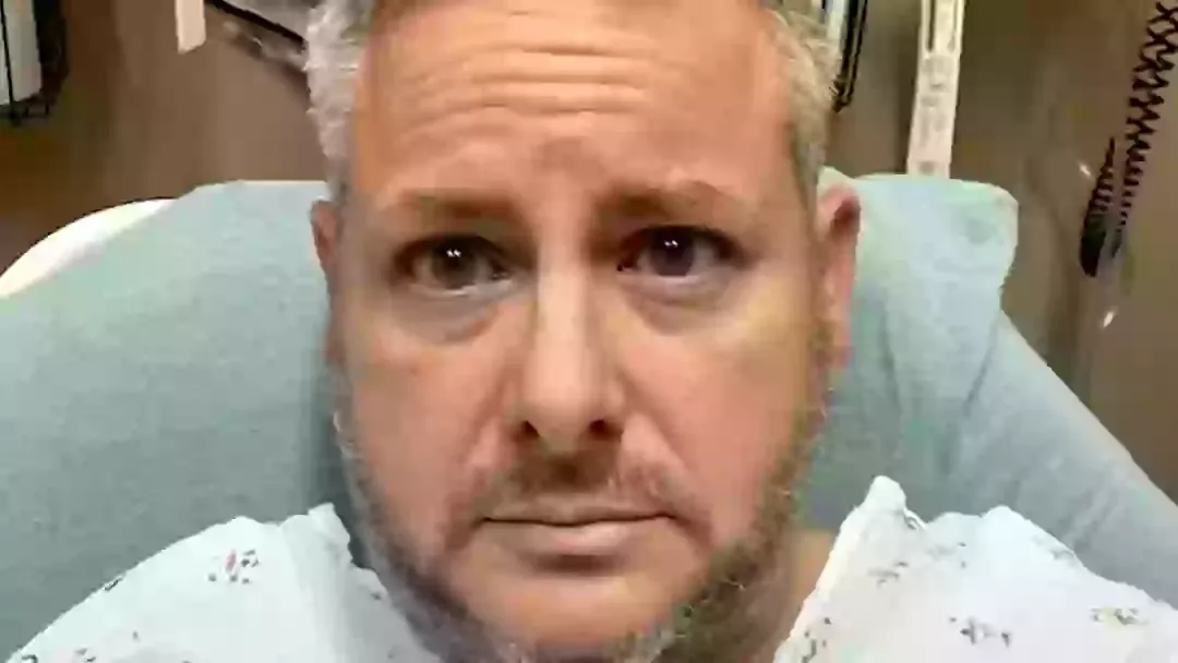 Homem de 48 anos, diagnosticado com câncer em estágio 4, rev