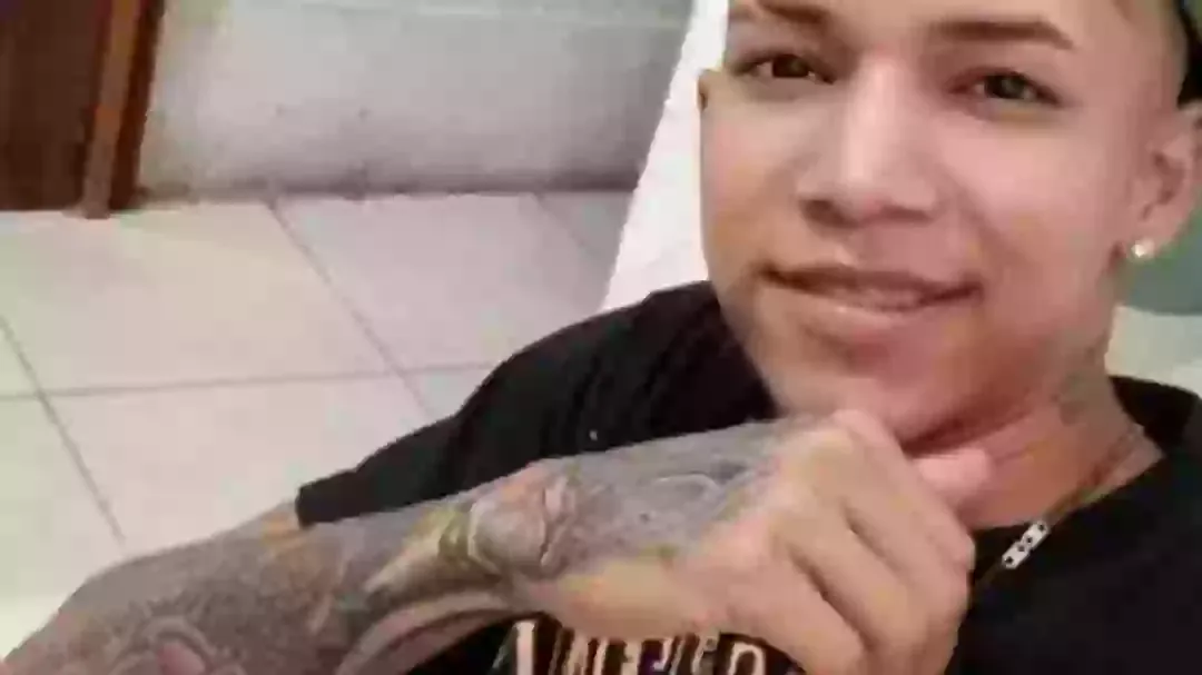 Homem deportado para a ‘pior prisão do mundo’ após tatuagens
