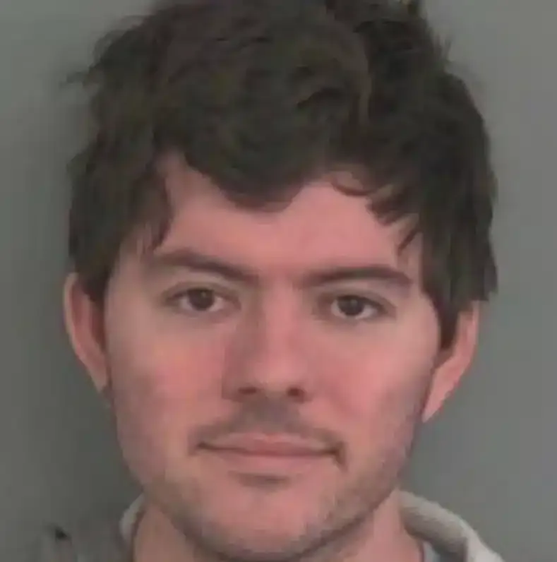 Homem é acusado de “esquartejar agressor sexual” após “espan