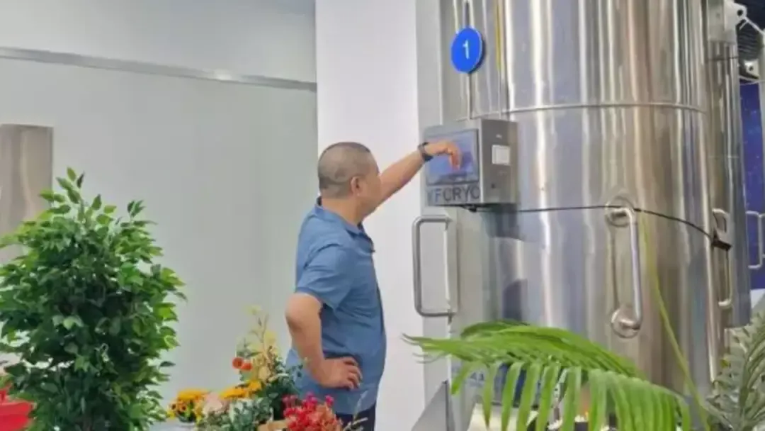 Homem enfrenta forte repercussão após congelar criogenicamen