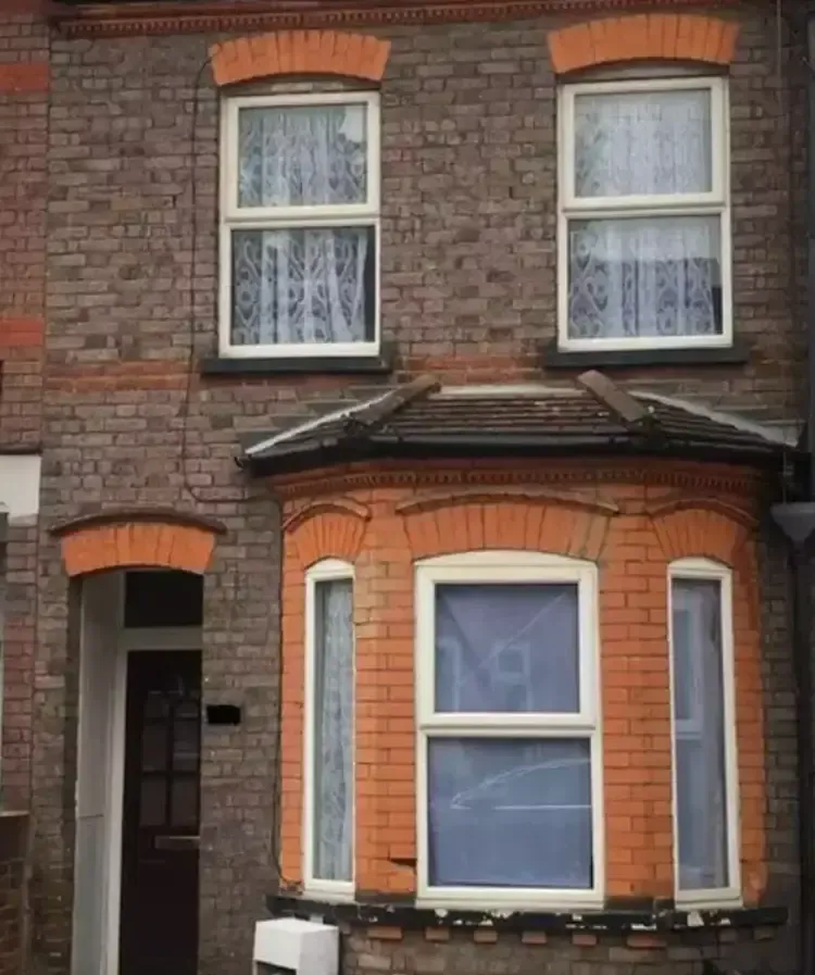 Homem entrou na casa que era sua há 30 anos e encontrou algu