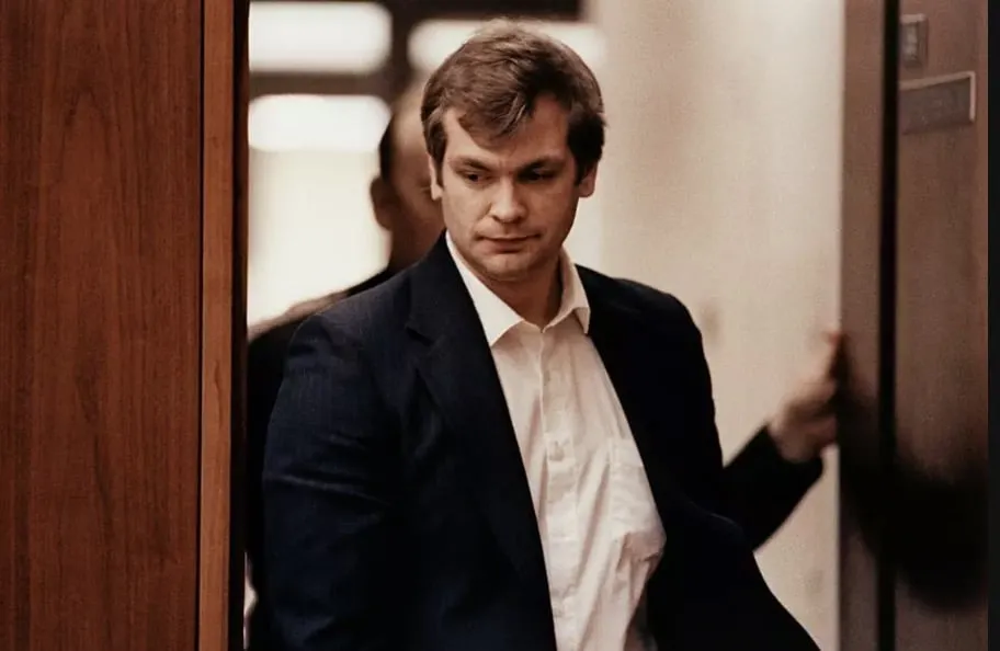 Homem que matou o assassino perturbado Jeffrey Dahmer explic